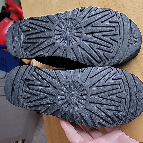 Ugg Neumel Chukka Boot - Picture 2 of 8